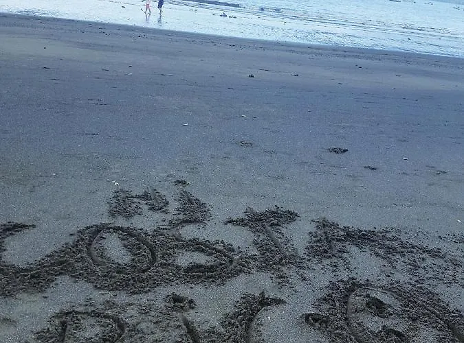 The Airport Is 30 Minutes. Coco Beach. Ocean. Aparthotel *